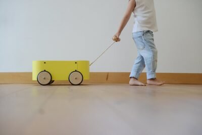 RODA - CARRO MADERA LUPE AMARILLO - Imagen 2